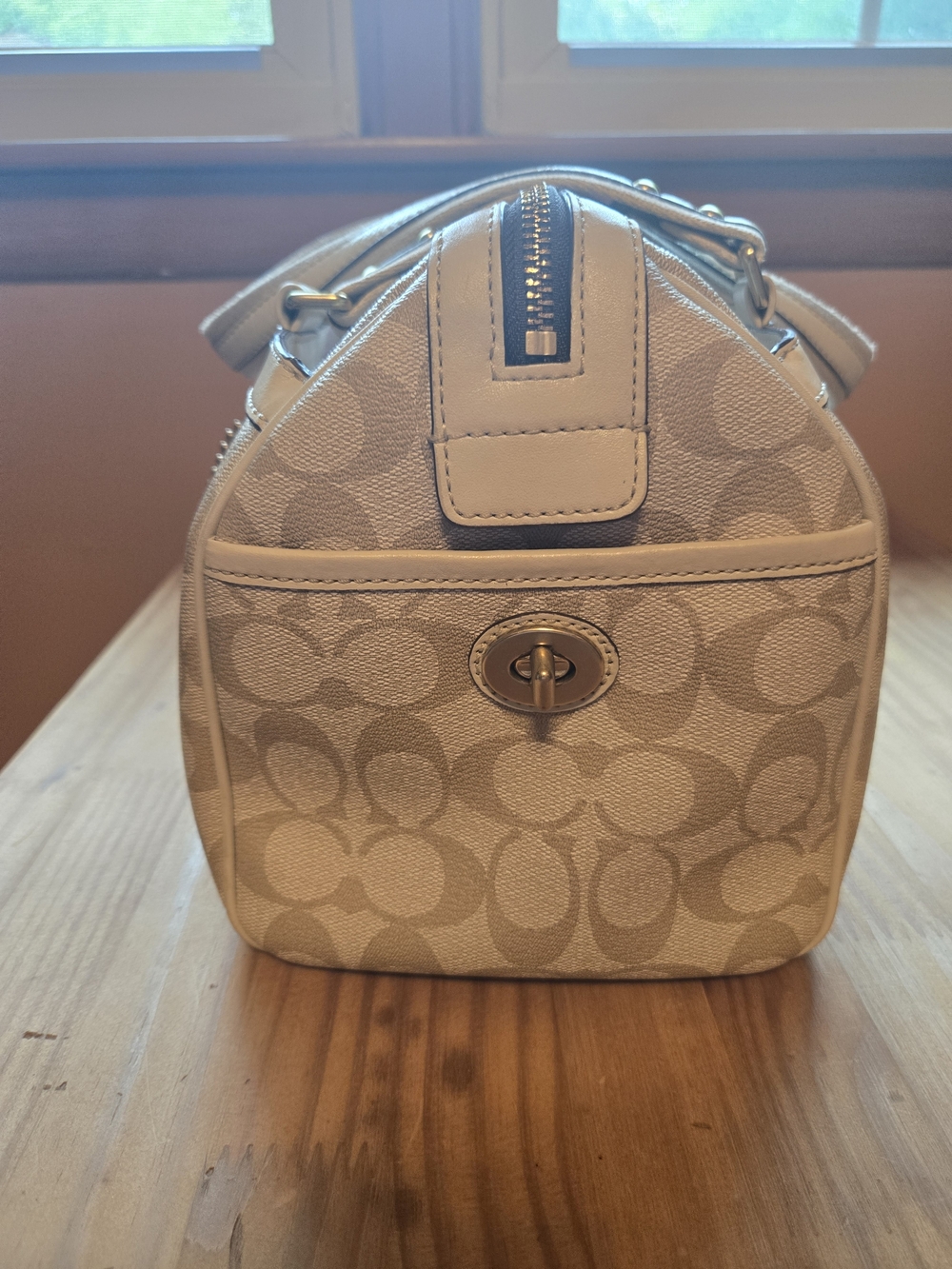 Vintage Coach Heritage Signature Stripe Satchel Bag in Beige, Pink & White - Picture 5 of 16